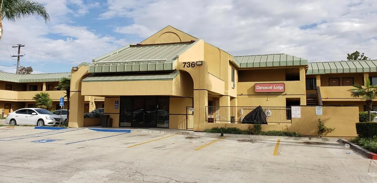 Staying Near Stuart Wheeler Park: 4 Budget Hotels Compared
